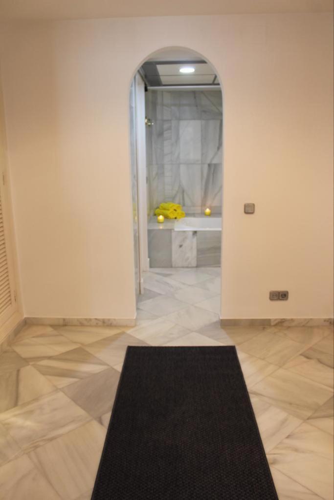 Apartamento Frontline Sea In The Center Of Puerto Banus-beach
