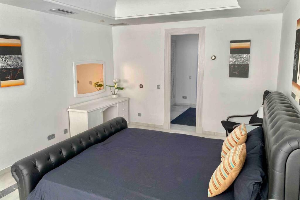 Frontline Sea In The Center Of Puerto Banus-beach Apartamento *