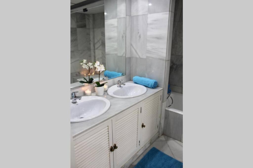 Frontline Sea In The Center Of Puerto Banus-beach Apartamento *