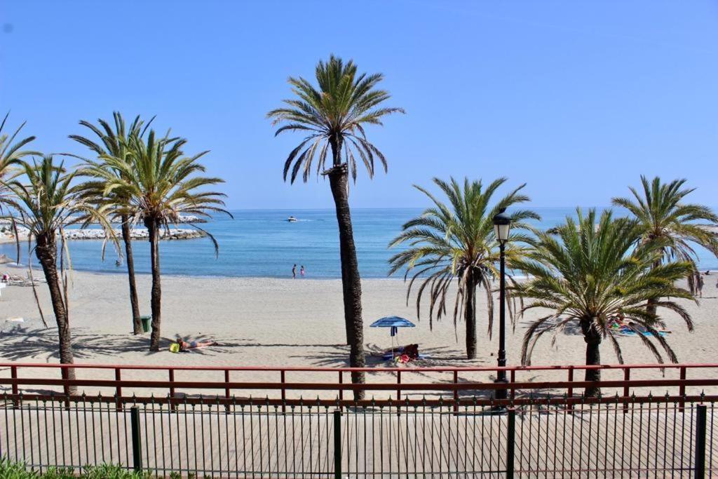 Frontline Sea In The Center Of Puerto Banus-beach *